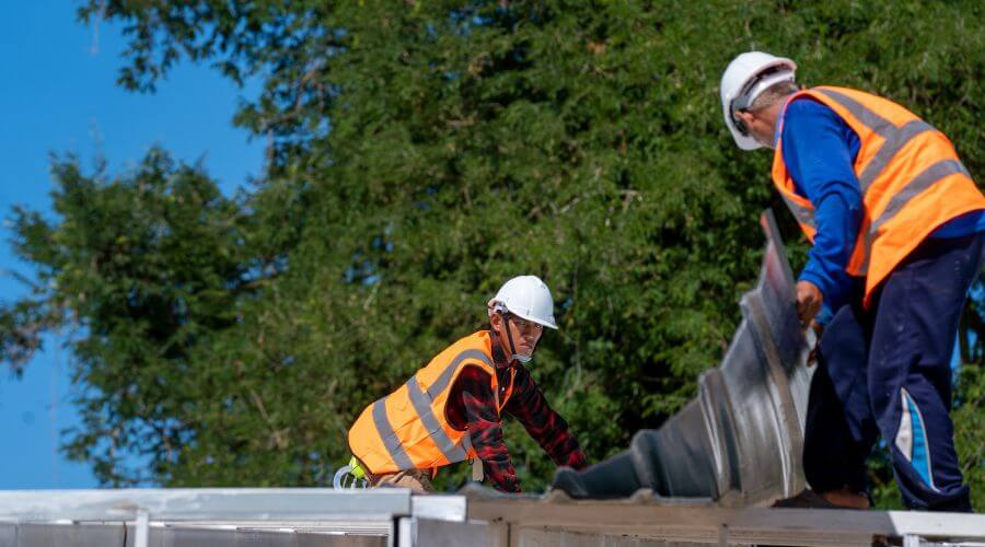 Professional gutter cleaning in Stilesville, IN